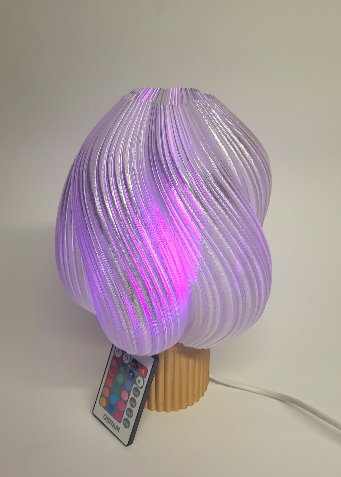 Namizna lučka Cremor